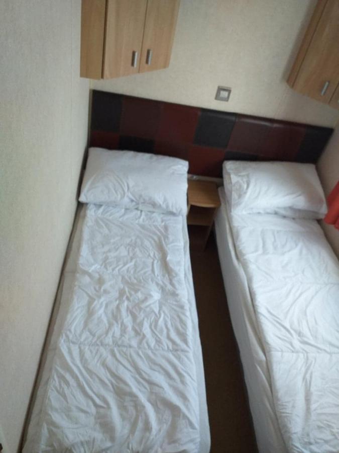 6 Berth Deluxe Ml7 On The Golden Palm Hotel Chapel Saint Leonards Exterior photo